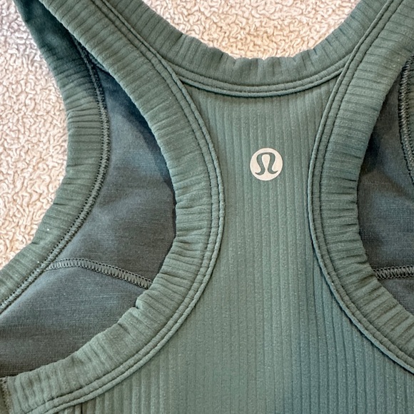 Lululemon- Green Ribbed Crop Top size 4 - Picture 4 of 7